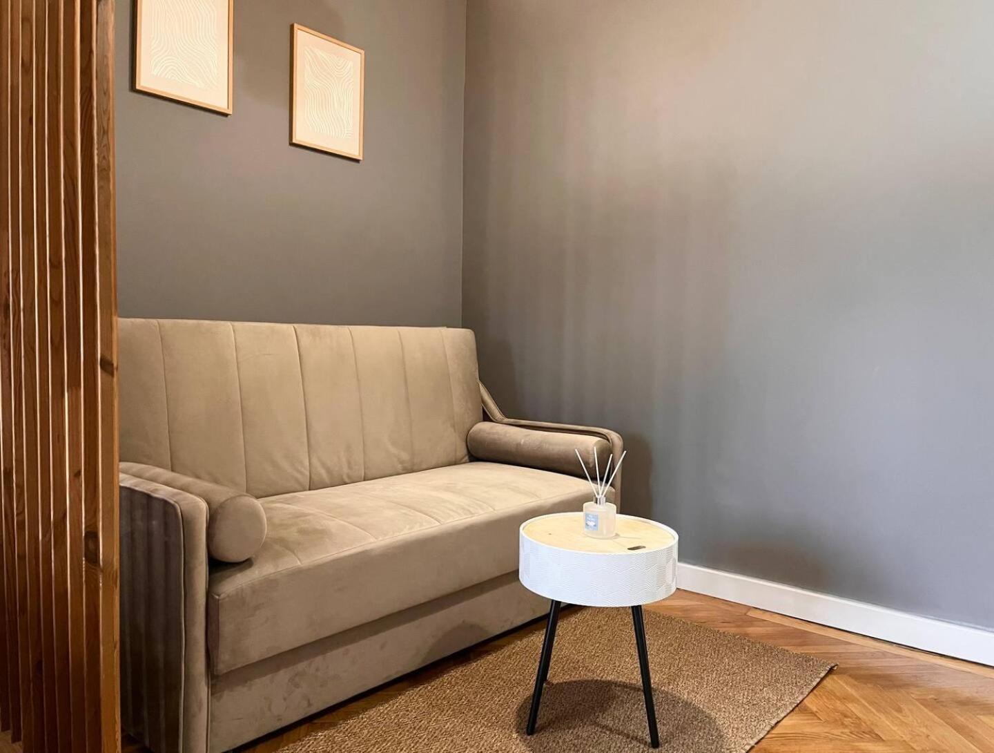 Woodie Studio With Premium Comfort By Piata Unirii Bucureşti Ngoại thất bức ảnh